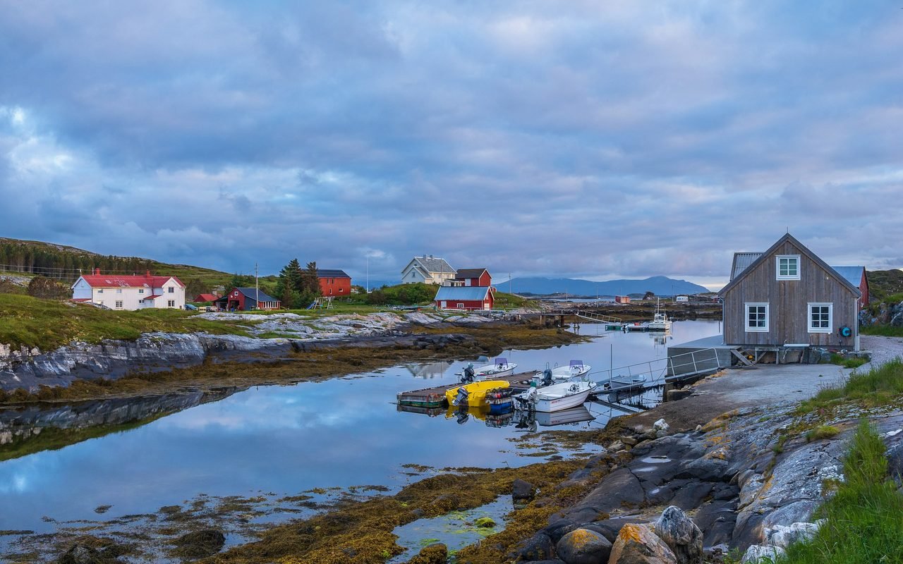 Boats and wooden houses on the islands around Kristiansund